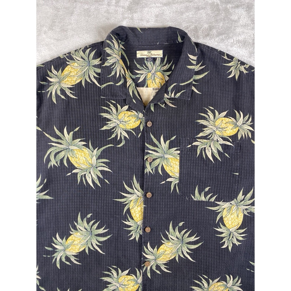 Tommy Bahama Men's Shirt XXL Hawaiian 100% Silk Black W/Pineapples Camp Shirt